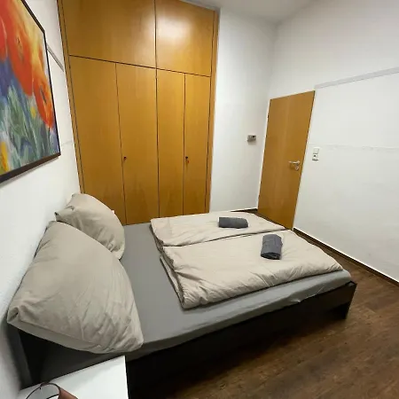 Schone Einfache Im Zentrum Von *